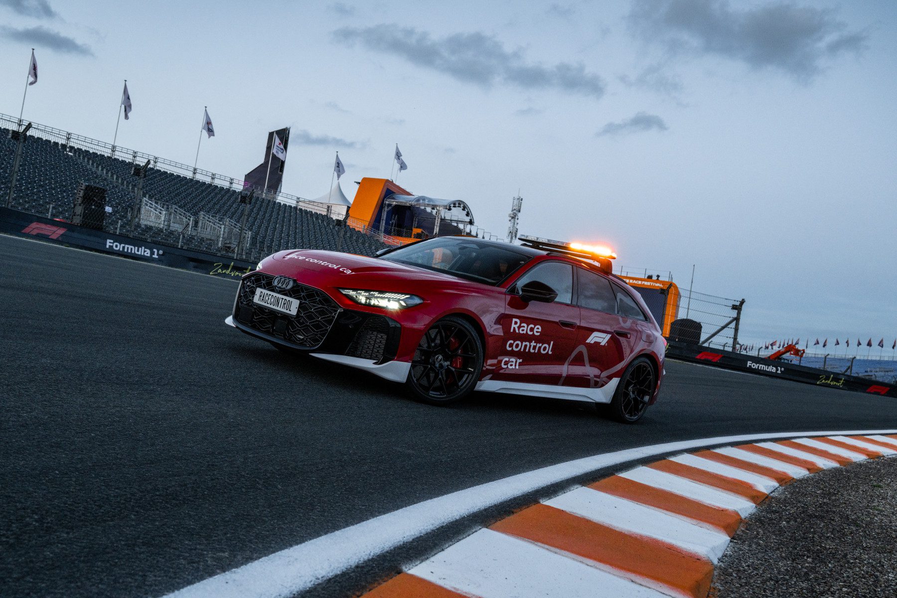 Audi RS 5 en Q5 e-hybrid Maas-De Koning