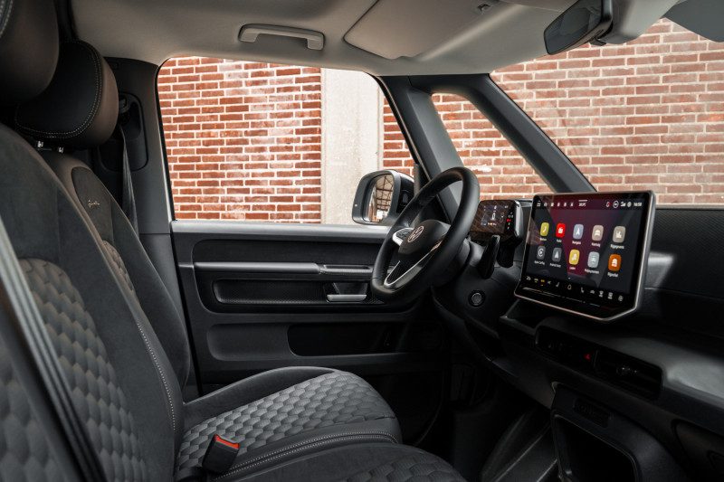 Volkswagen Bedrijfswagens Signature Edition Transporter ID. Buzz Cargo Maas-De Koning beeld 4